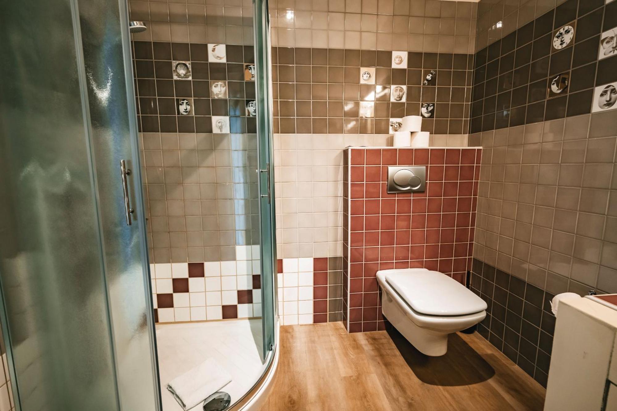Guest House Ejga Jesenice Ngoại thất bức ảnh