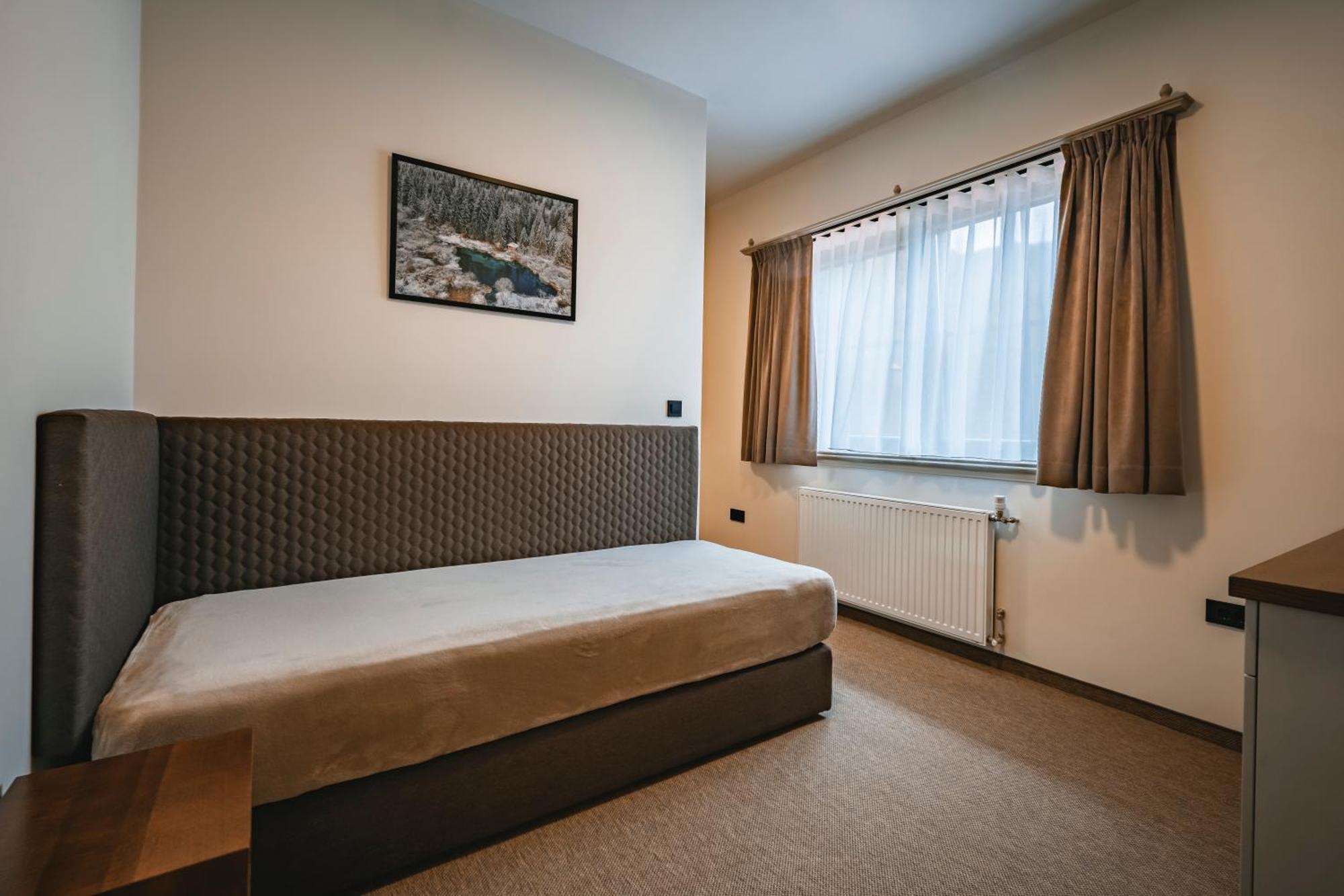 Guest House Ejga Jesenice Ngoại thất bức ảnh