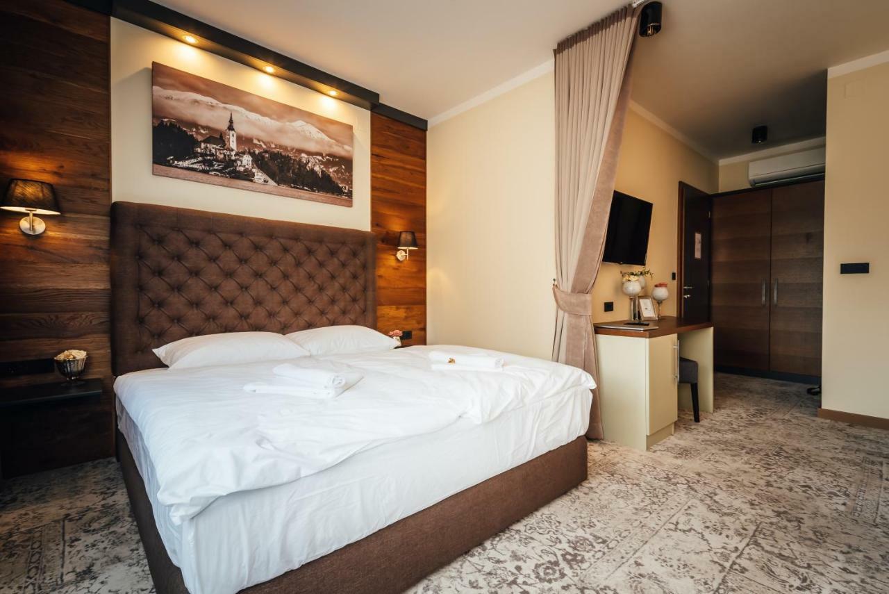 Guest House Ejga Jesenice Ngoại thất bức ảnh